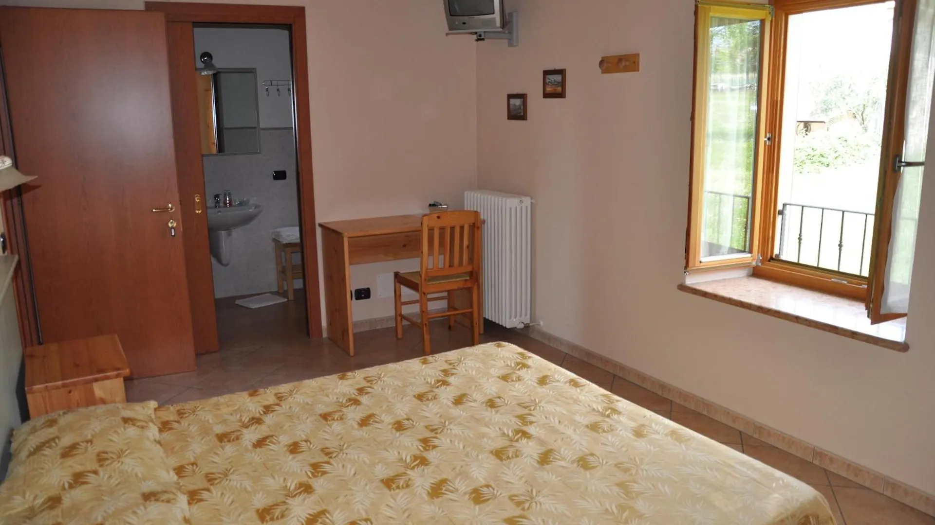 Agriturismo Corte Dei Fiori Caprino Veronese Italy